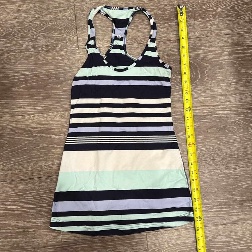 Lululemon active top